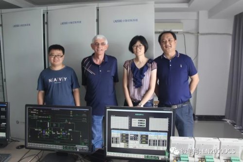 英國赫爾大學控制及智能系統(tǒng)實驗室主任Ron Patton教授蒞臨參觀指導